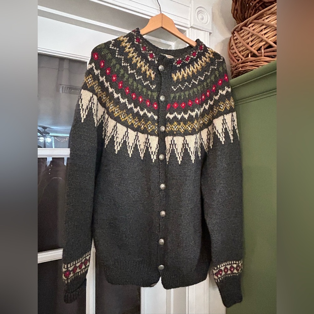 Elegant Fair Isle Cardigan Sweater - Black and Red
